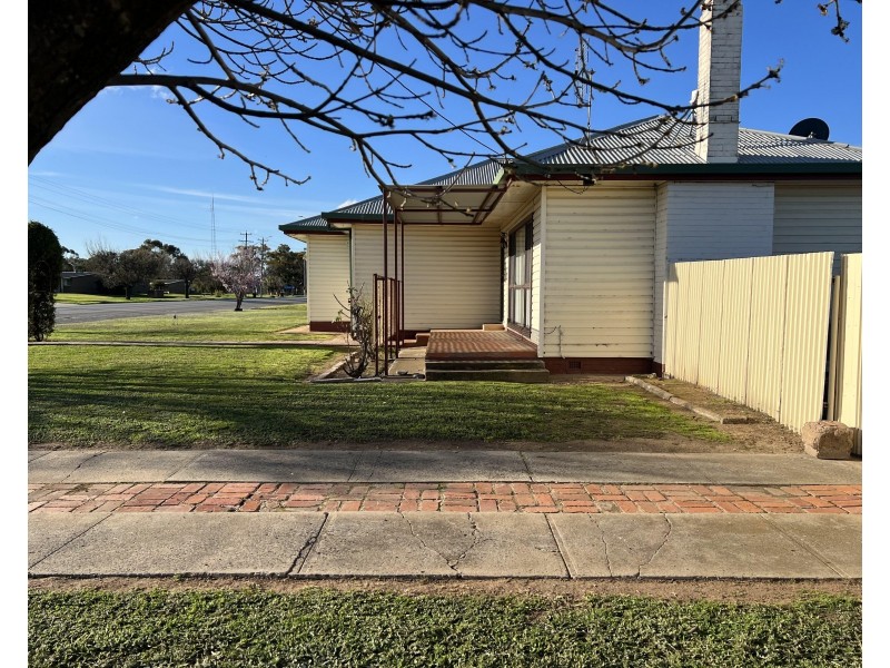 30 Southey Street, Jerilderie NSW 2716