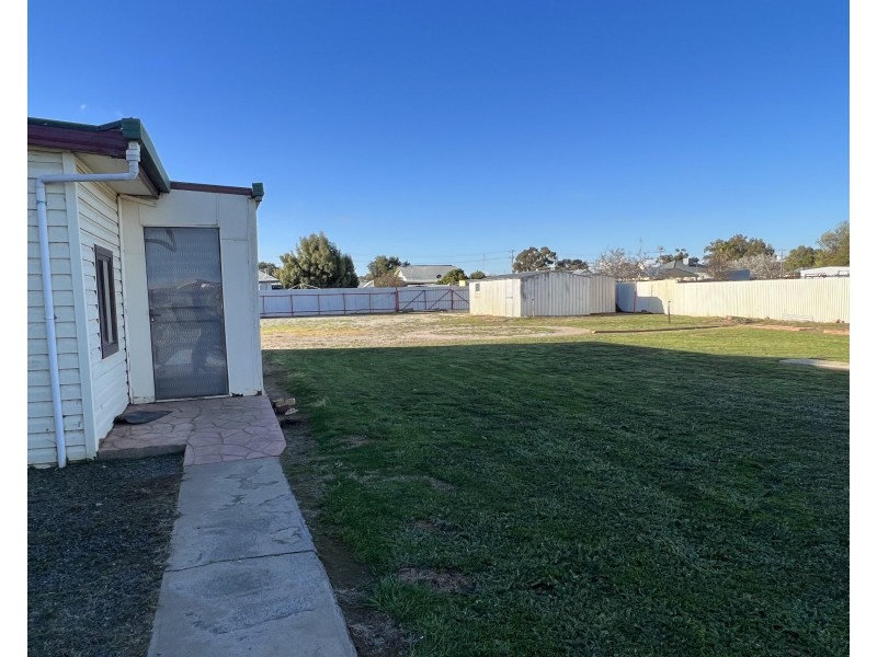 30 Southey Street, Jerilderie NSW 2716