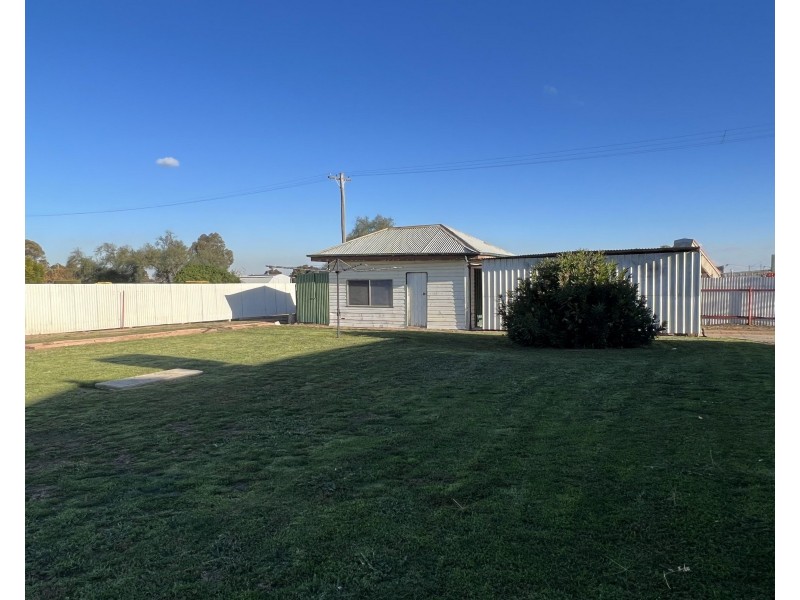 30 Southey Street, Jerilderie NSW 2716