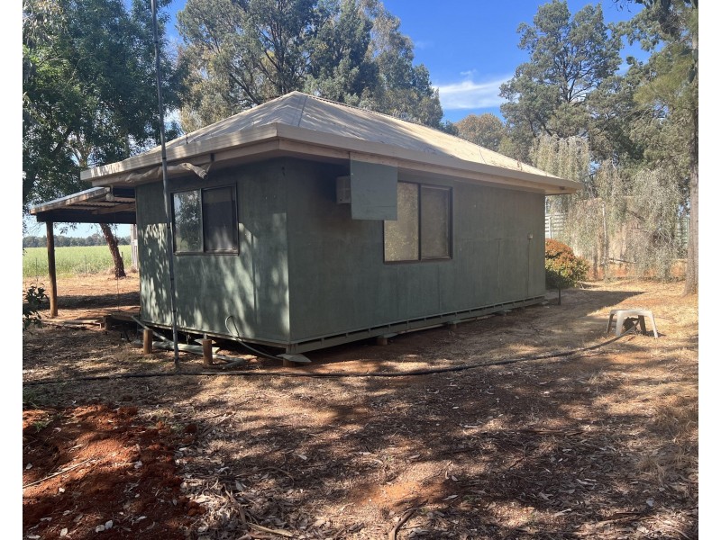 82 RATCLIFFS ROAD, Berrigan NSW 2712
