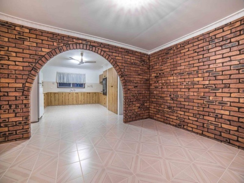 88 WEST BURLEIGH ROAD, Burleigh Heads QLD 4220