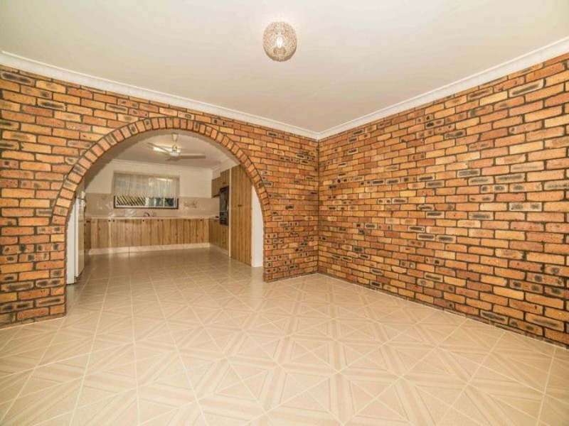 88 WEST BURLEIGH ROAD, Burleigh Heads QLD 4220