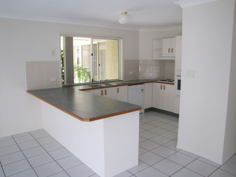 19 LANCASHIRE DRIVE, Mudgeeraba QLD 4213