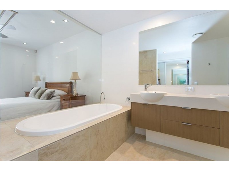1027/3029 The Boulevard, Carrara QLD 4211