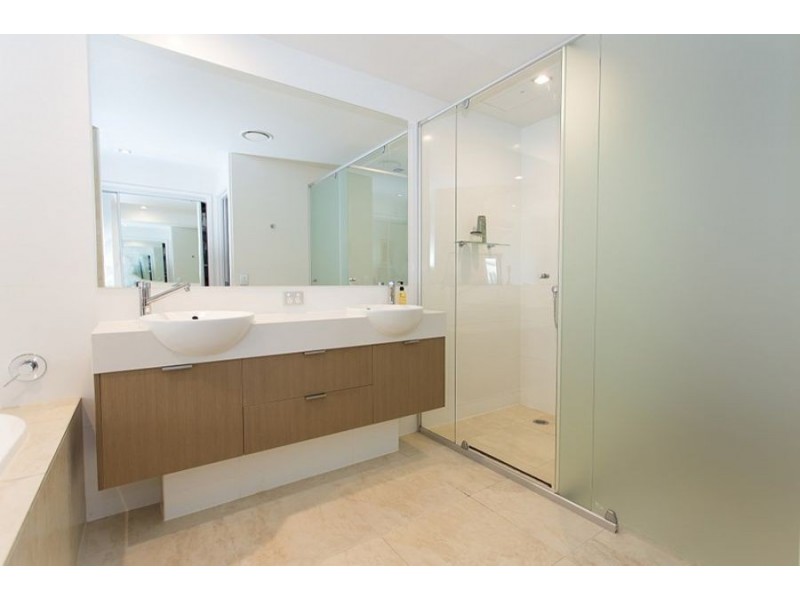 1027/3029 The Boulevard, Carrara QLD 4211