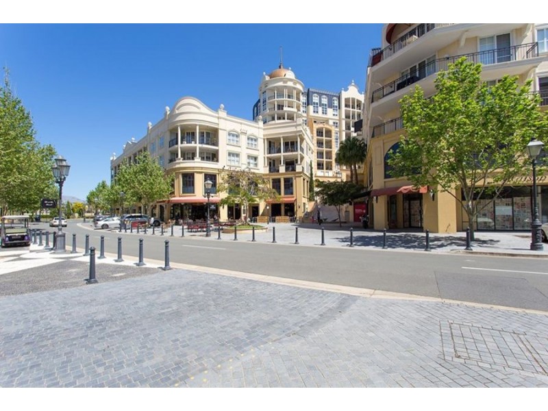 1027/3029 The Boulevard, Carrara QLD 4211