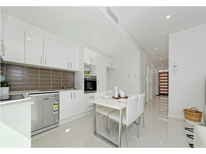 148 MEIN STREET, Scarborough QLD 4020