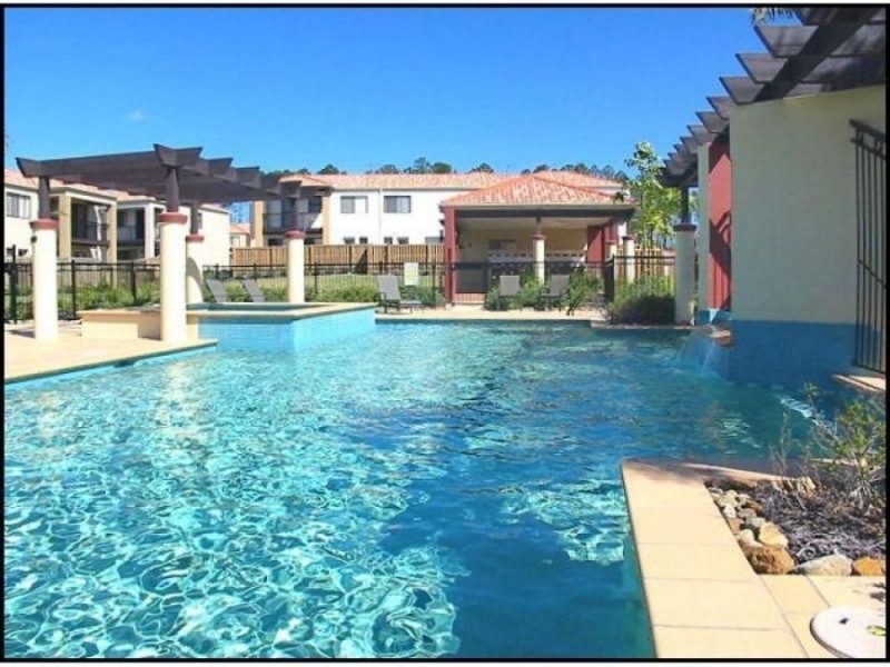 12 / 302 CHRISTINE AVENUE, Varsity Lakes QLD 4227