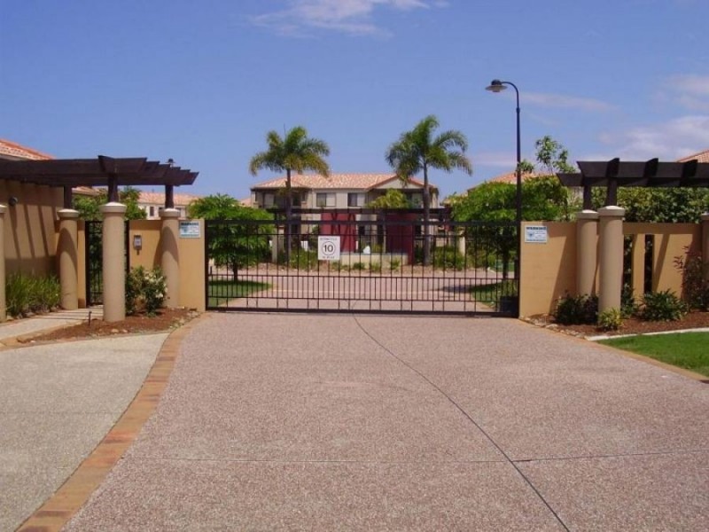 12 / 302 CHRISTINE AVENUE, Varsity Lakes QLD 4227