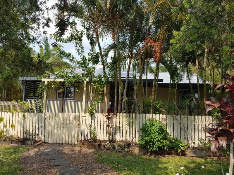18 MALENY STREET, Landsborough QLD 4550
