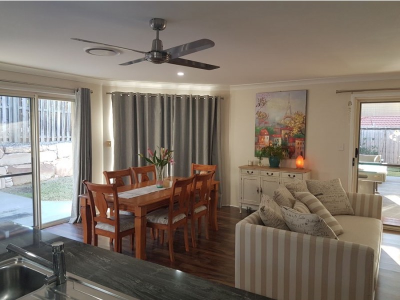 19 LANCASHIRE DRIVE, Mudgeeraba QLD 4213