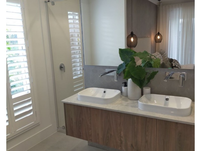 2 / 18A MALENY STREET, Landsborough QLD 4550