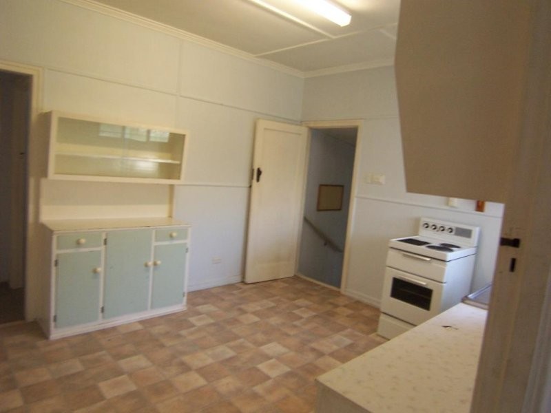 5 Hayes Street, Brassall QLD 4305