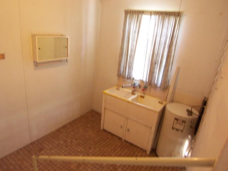 5 Hayes Street, Brassall QLD 4305