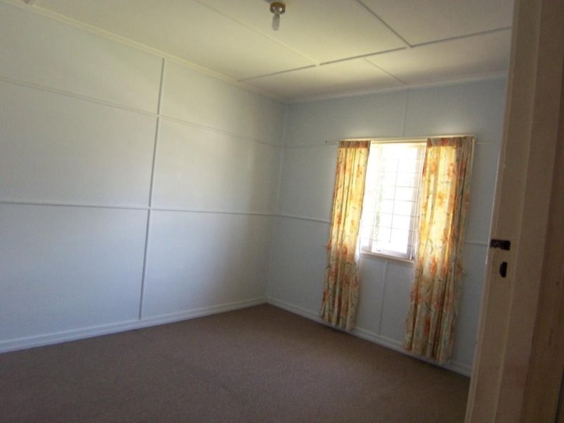 5 Hayes Street, Brassall QLD 4305