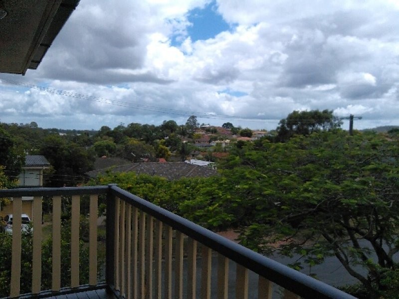 23 Valentia Street, Mansfield QLD 4122