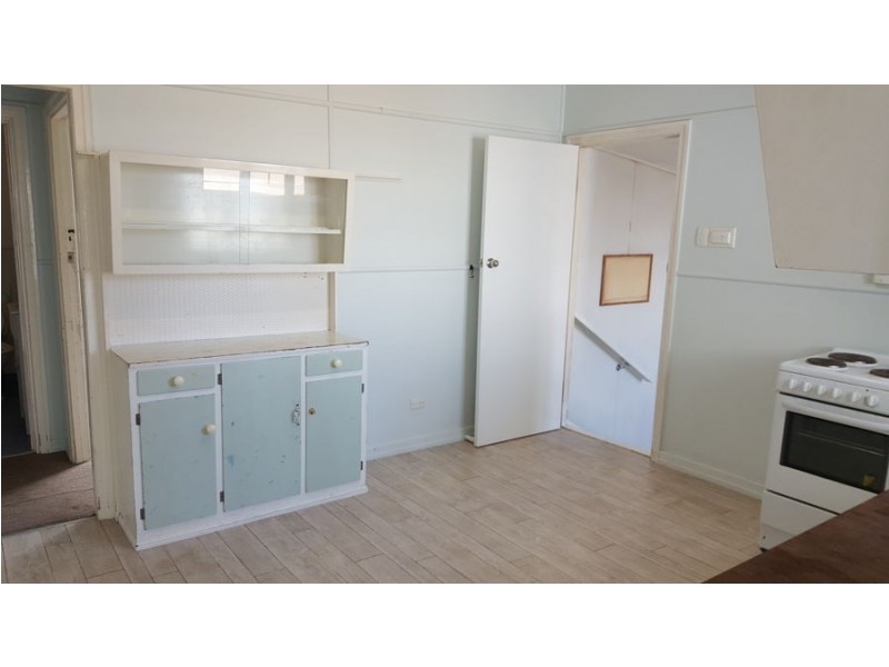 5 Hayes Street, Brassall QLD 4305