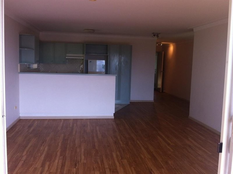 2/6 Garvary Street, Holland Park West QLD 4121