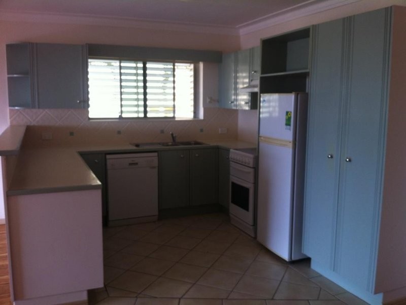 2/6 Garvary Street, Holland Park West QLD 4121