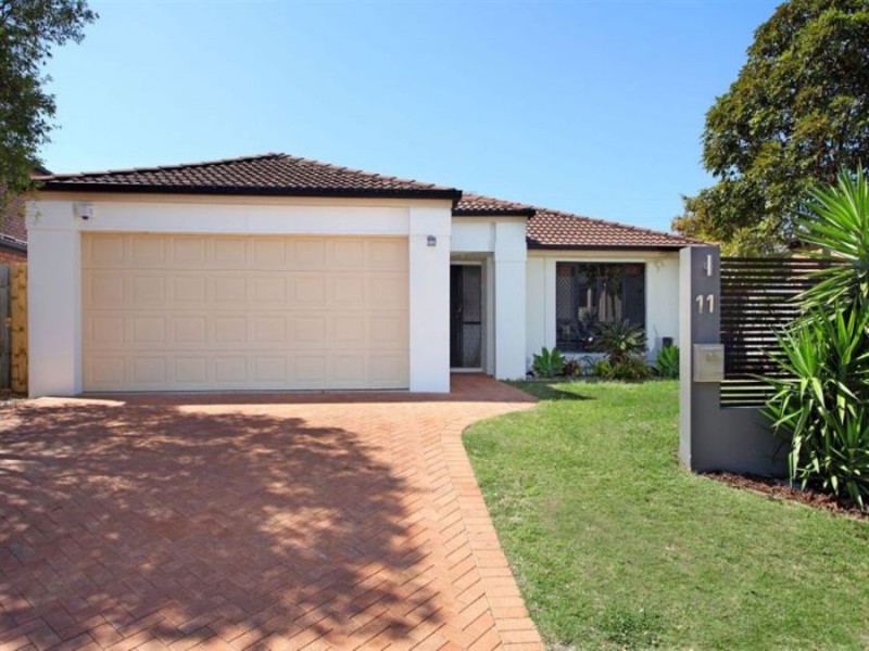 11 Bond Place, Carindale QLD 4152