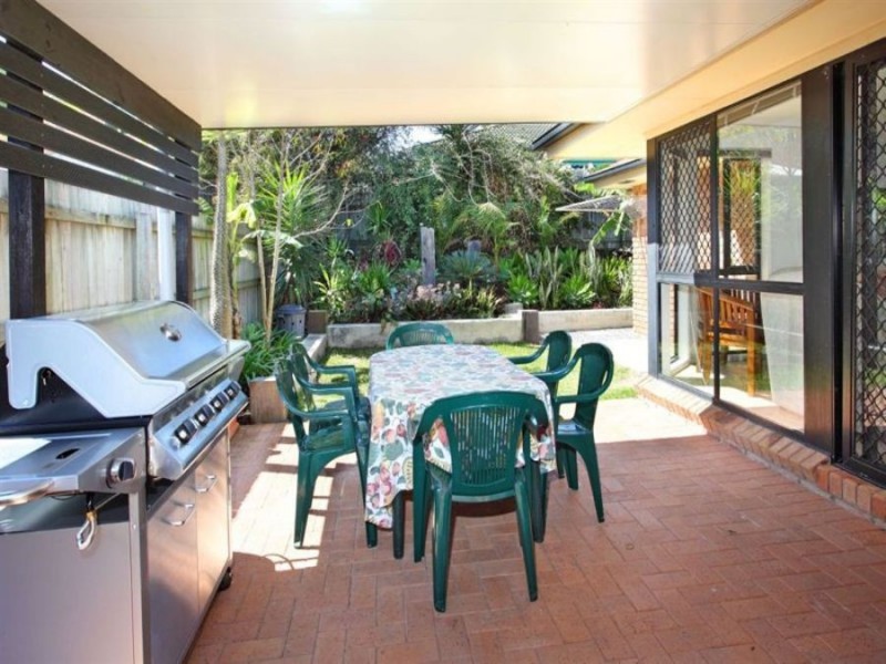 11 Bond Place, Carindale QLD 4152