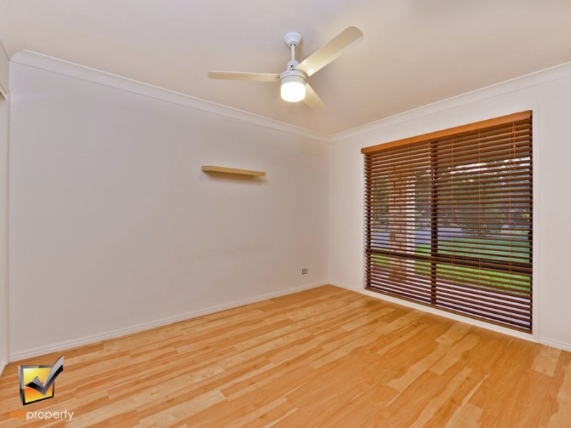4 Dunnart Rd, Greenbank QLD 4124