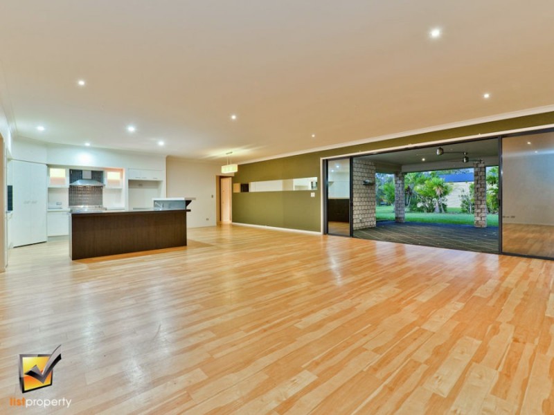4 Dunnart Rd, Greenbank QLD 4124