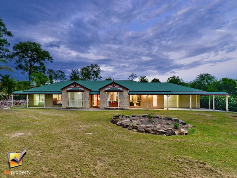 5 Bellbird Dr, Greenbank QLD 4124