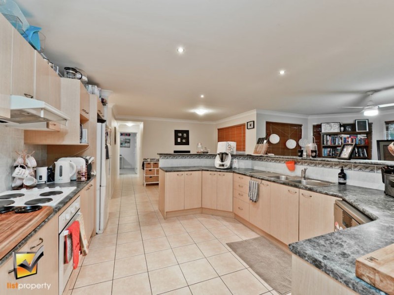 5 Bellbird Dr, Greenbank QLD 4124
