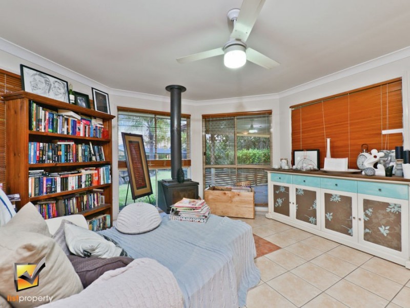 5 Bellbird Dr, Greenbank QLD 4124