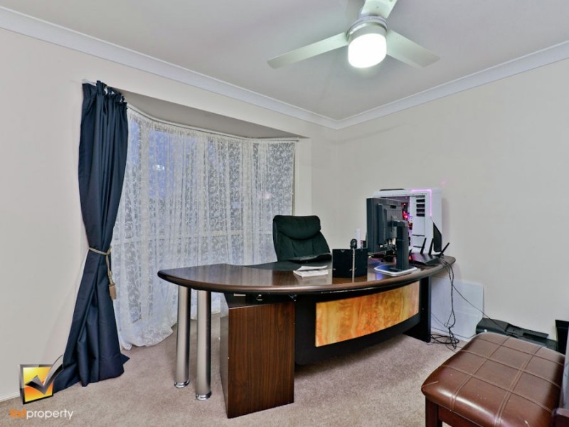 5 Bellbird Dr, Greenbank QLD 4124