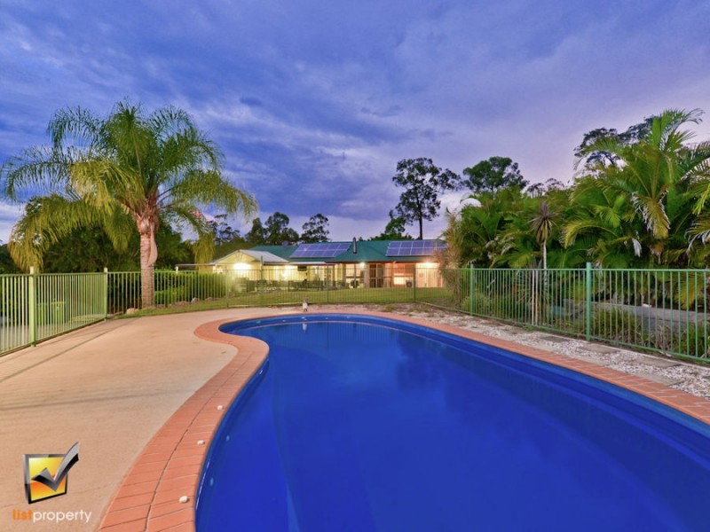 5 Bellbird Dr, Greenbank QLD 4124