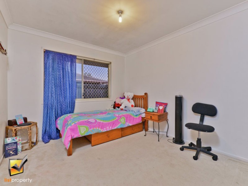 8 Sabak St, Tanah Merah QLD 4128