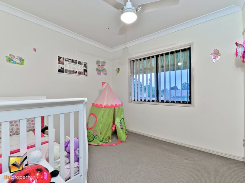 4 Vromans Court, Edens Landing QLD 4207