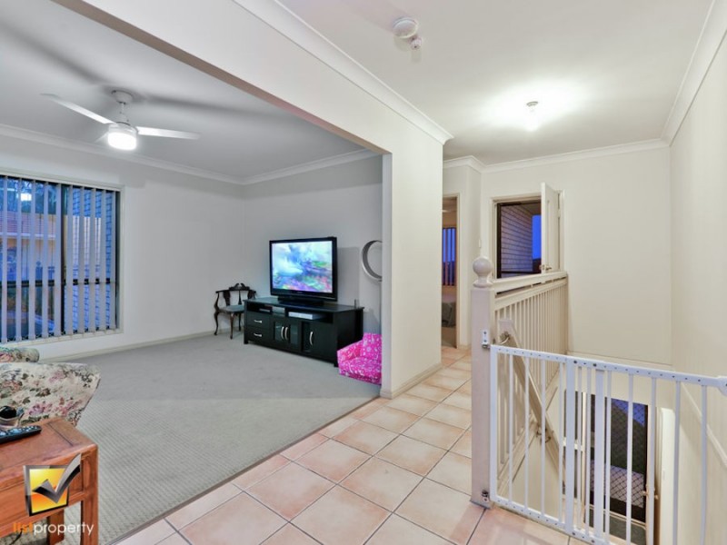 4 Vromans Court, Edens Landing QLD 4207