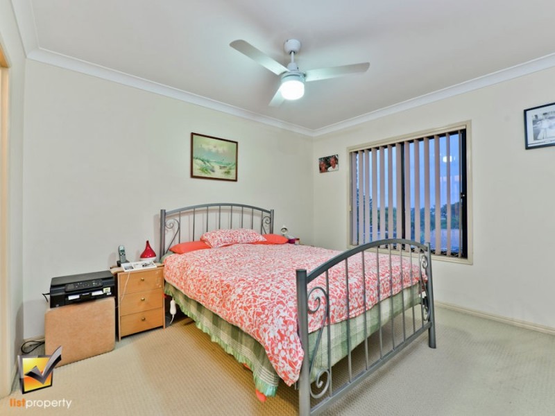 4 Vromans Court, Edens Landing QLD 4207