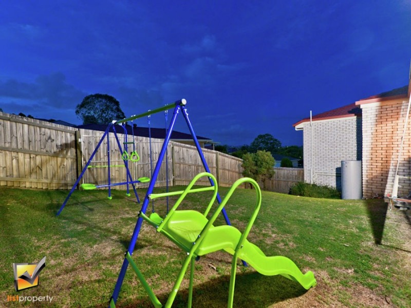 4 Vromans Court, Edens Landing QLD 4207