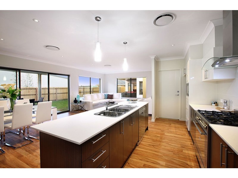 8 Lambent Street, Yarrabilba QLD 4207