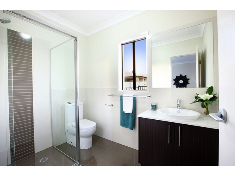 8 Lambent Street, Yarrabilba QLD 4207