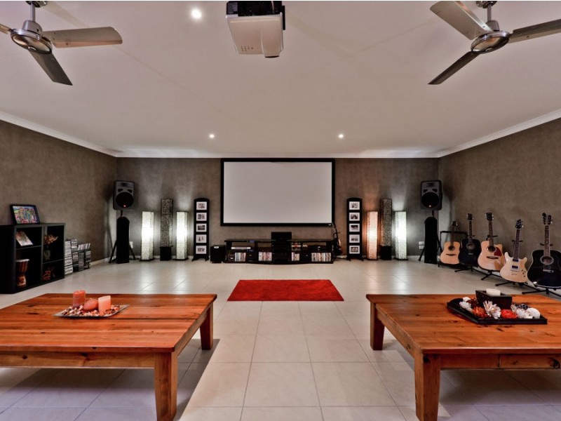 26 Victor St, Boronia Heights QLD 4124