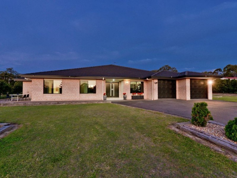 26 Victor St, Boronia Heights QLD 4124