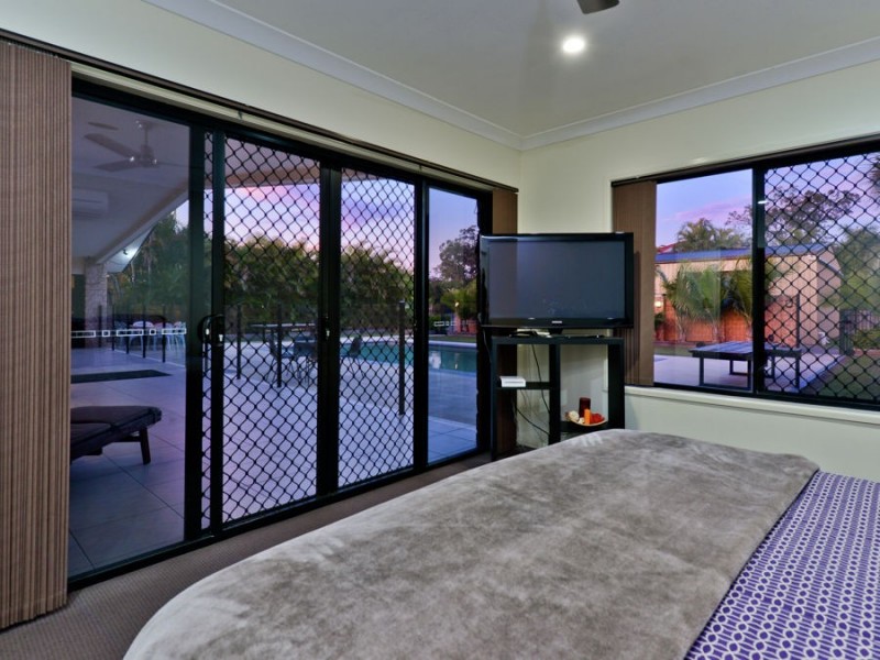 26 Victor St, Boronia Heights QLD 4124