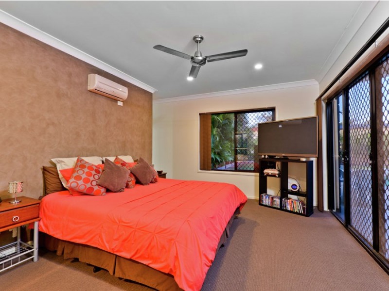 26 Victor St, Boronia Heights QLD 4124