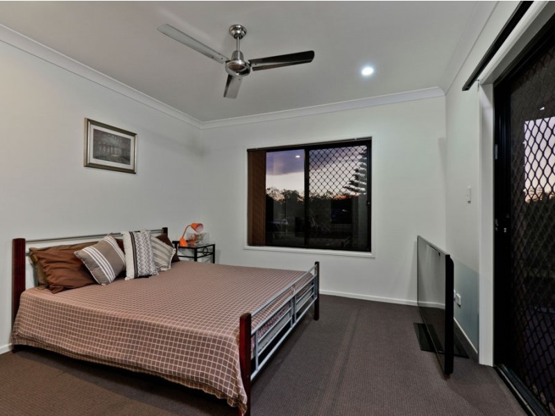 26 Victor St, Boronia Heights QLD 4124