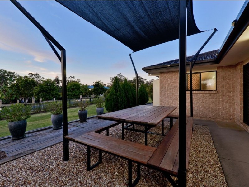 26 Victor St, Boronia Heights QLD 4124