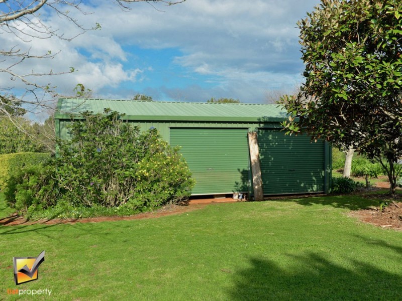 98 Beacon Rd, North Tamborine QLD 4272