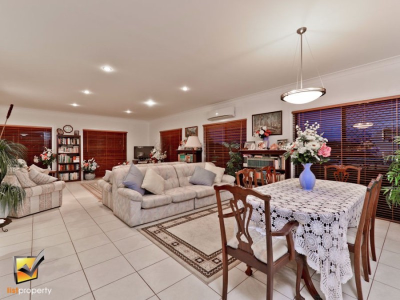 98 Beacon Rd, North Tamborine QLD 4272