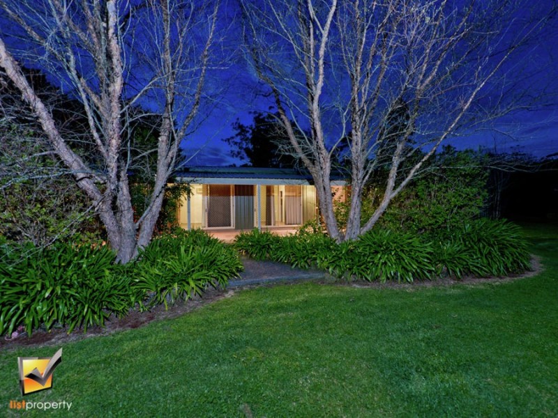 98 Beacon Rd, North Tamborine QLD 4272