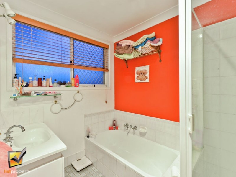 40/19 Ben Lexcen Ct, Mount Warren Park QLD 4207