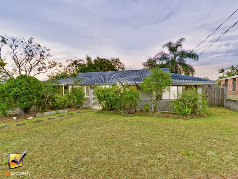 8 Dryade, Regents Park QLD 4118
